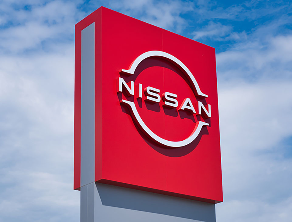 Nissan dealerships near me