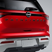 Black Badging “Pathfinder + Platinum 4WD”