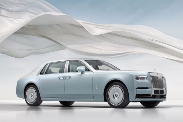 2025 Rolls Royce Phantom Specs Review Pricing Photos