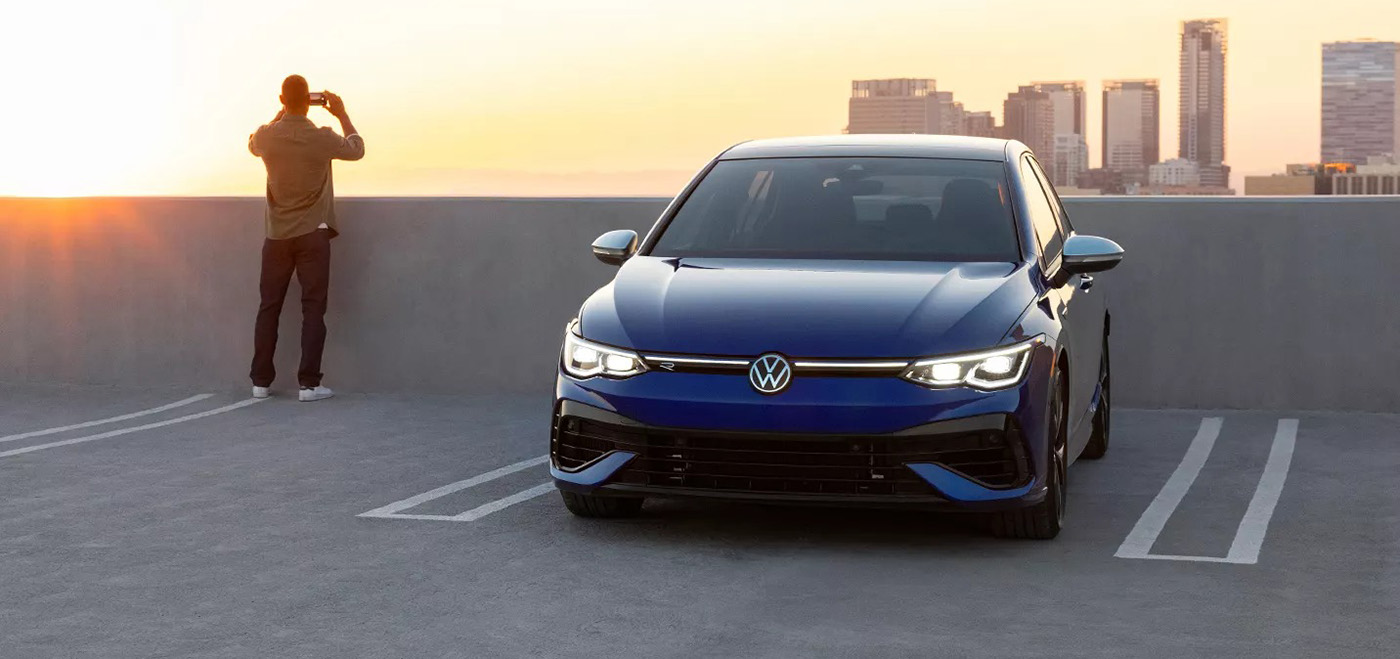 2024 Volkswagen Golf R Overview | All Specs & Features