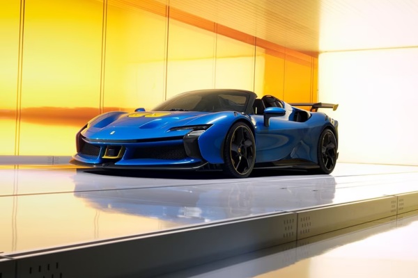 2025 Ferrari SF90 XX Spider Specs, Features & Options