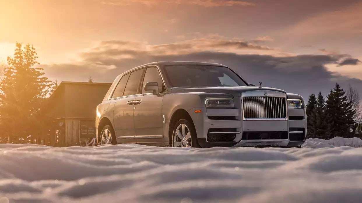 2024 RollsRoyce Cullinan Specs, Review, Pricing & Photos