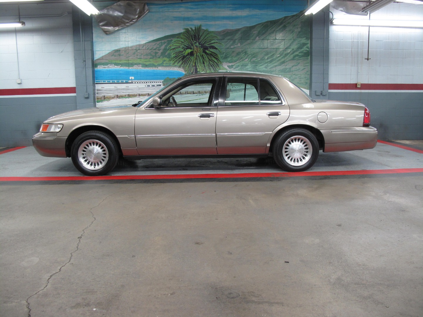 2001 Mercury Grand Marquis LS's photo