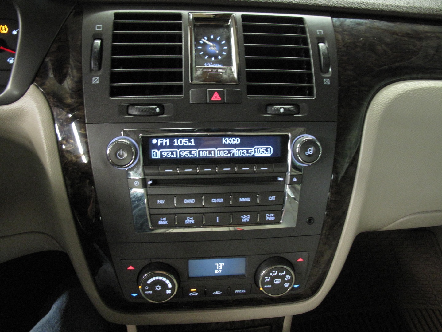 2010 Cadillac DTS Base - Photo 62