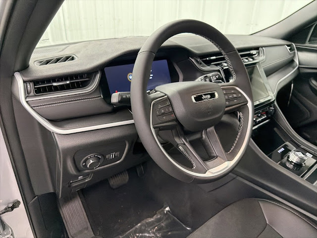 2025 Jeep Grand Cherokee L Altitude - Photo 17