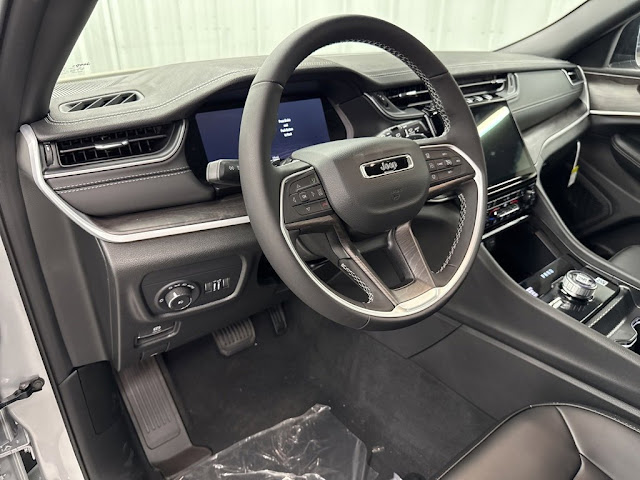 2025 Jeep Grand Cherokee L Limited - Photo 18