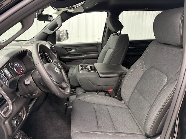 2026 RAM 1500 Express - Photo 15