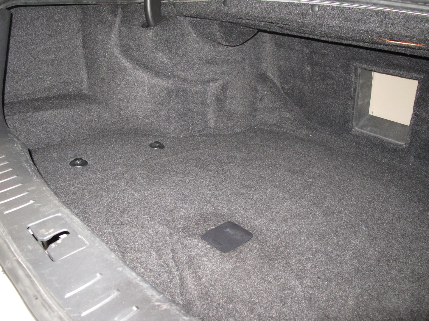 2010 Cadillac DTS Base - Photo 24