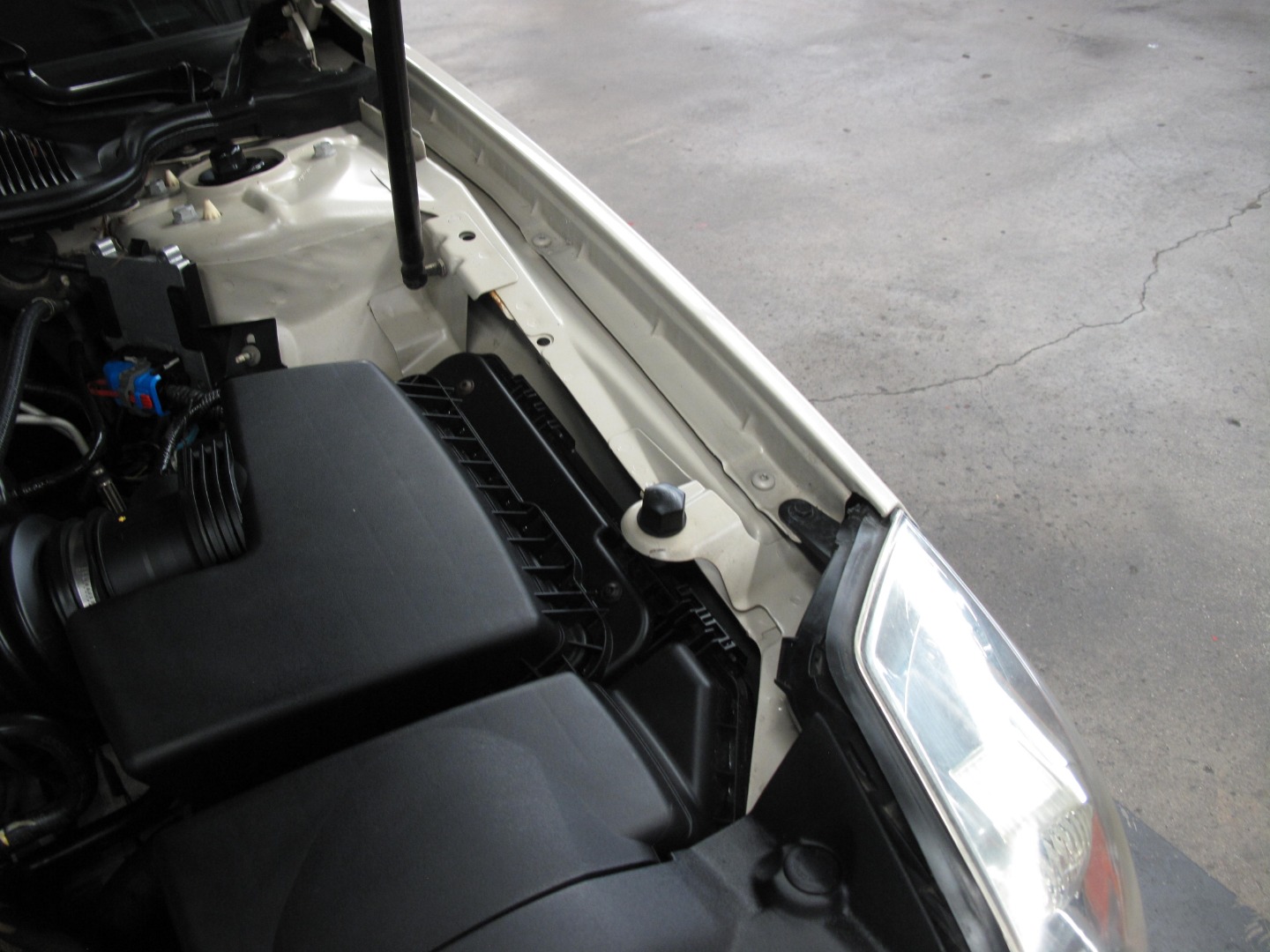 2010 Cadillac DTS Base - Photo 50
