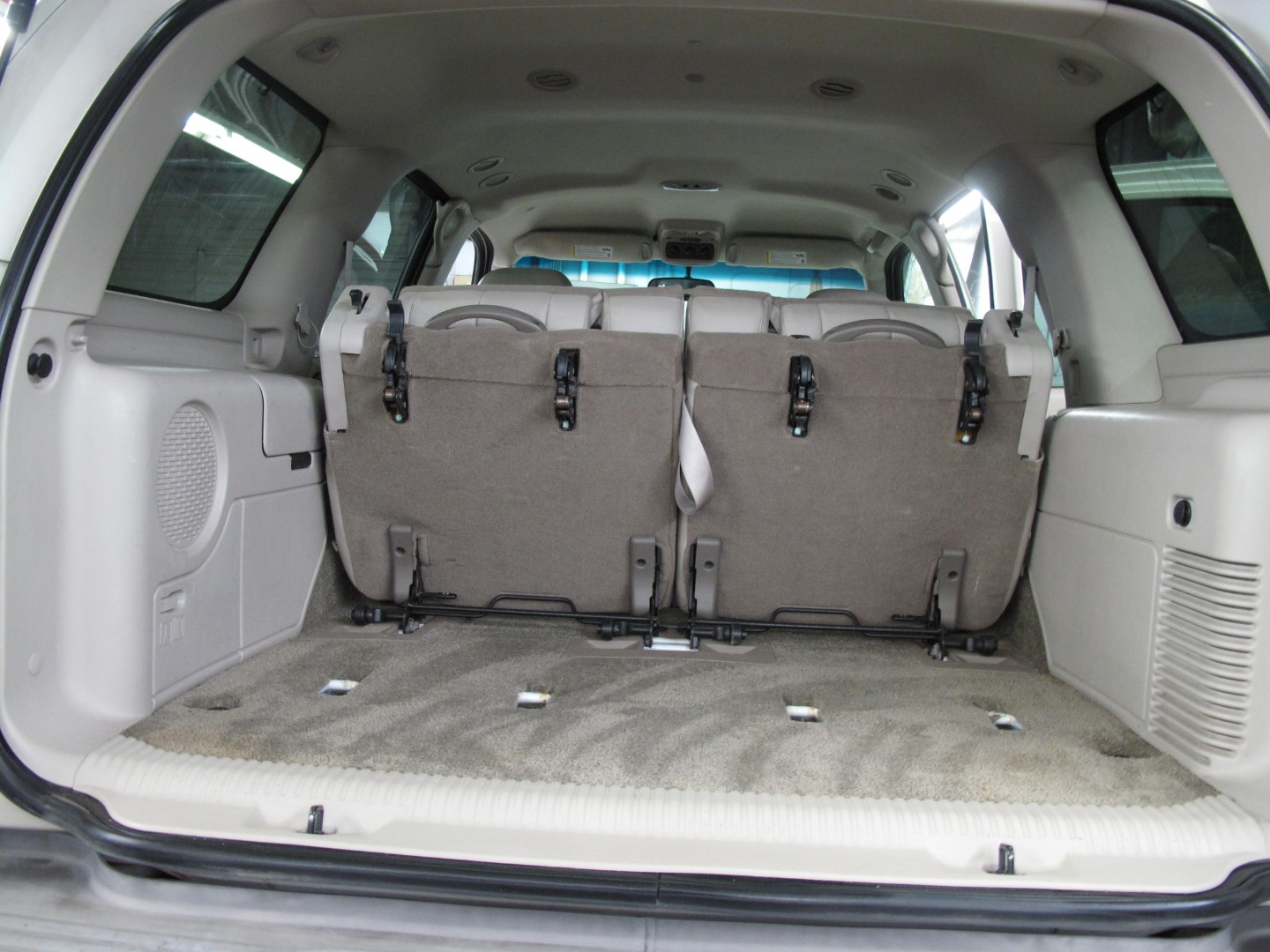 2003 Cadillac Escalade Base - Photo 24