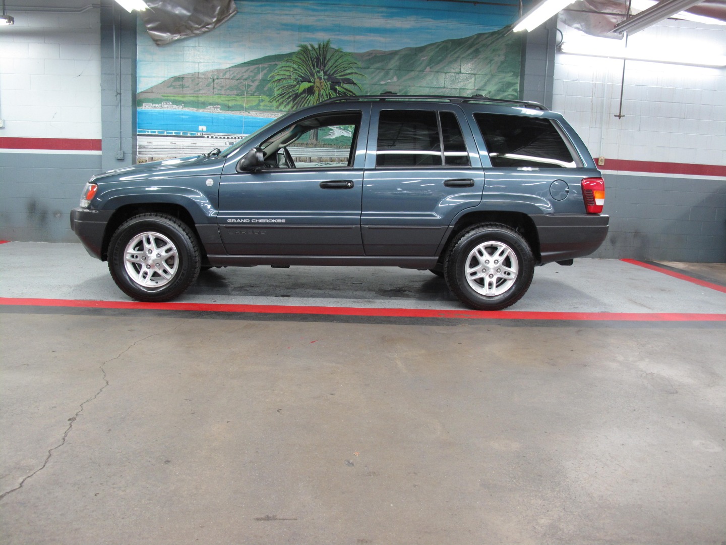 2004 Jeep Grand Cherokee Laredo 4WD's photo