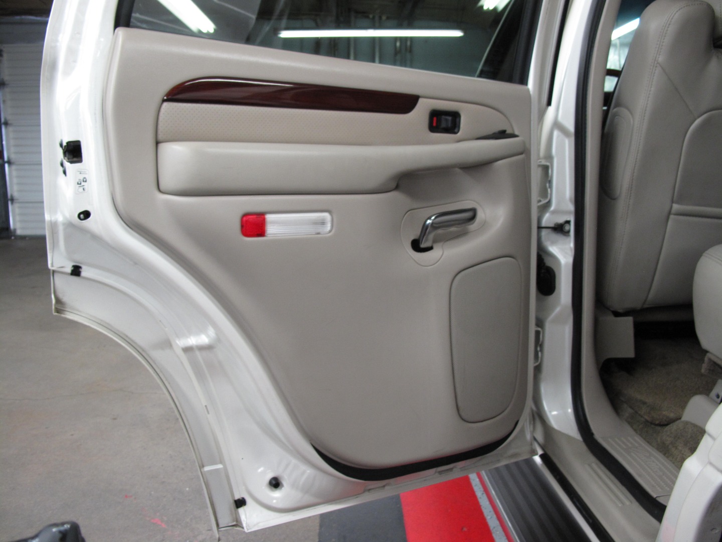 2003 Cadillac Escalade Base - Photo 14
