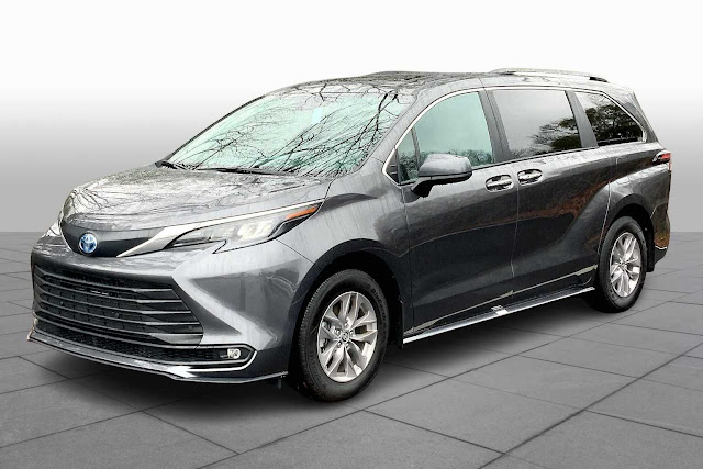 Used 2025 Toyota Sienna Xle for sale in Atlanta at $48999 ...