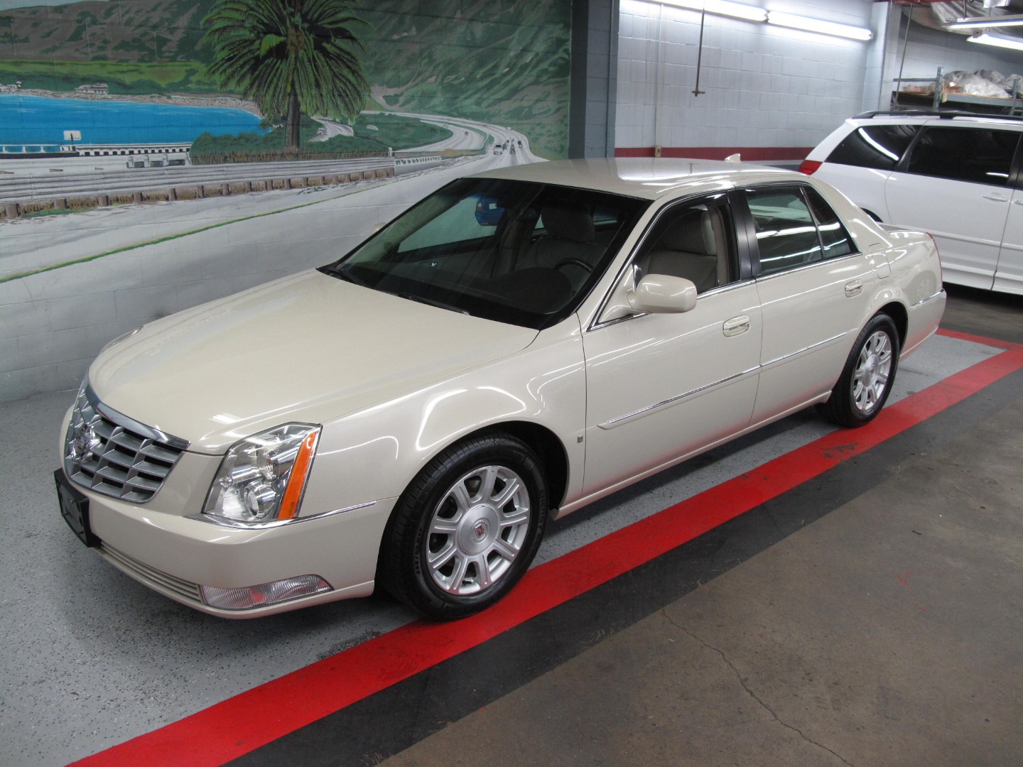 2010 Cadillac DTS Base - Photo 56