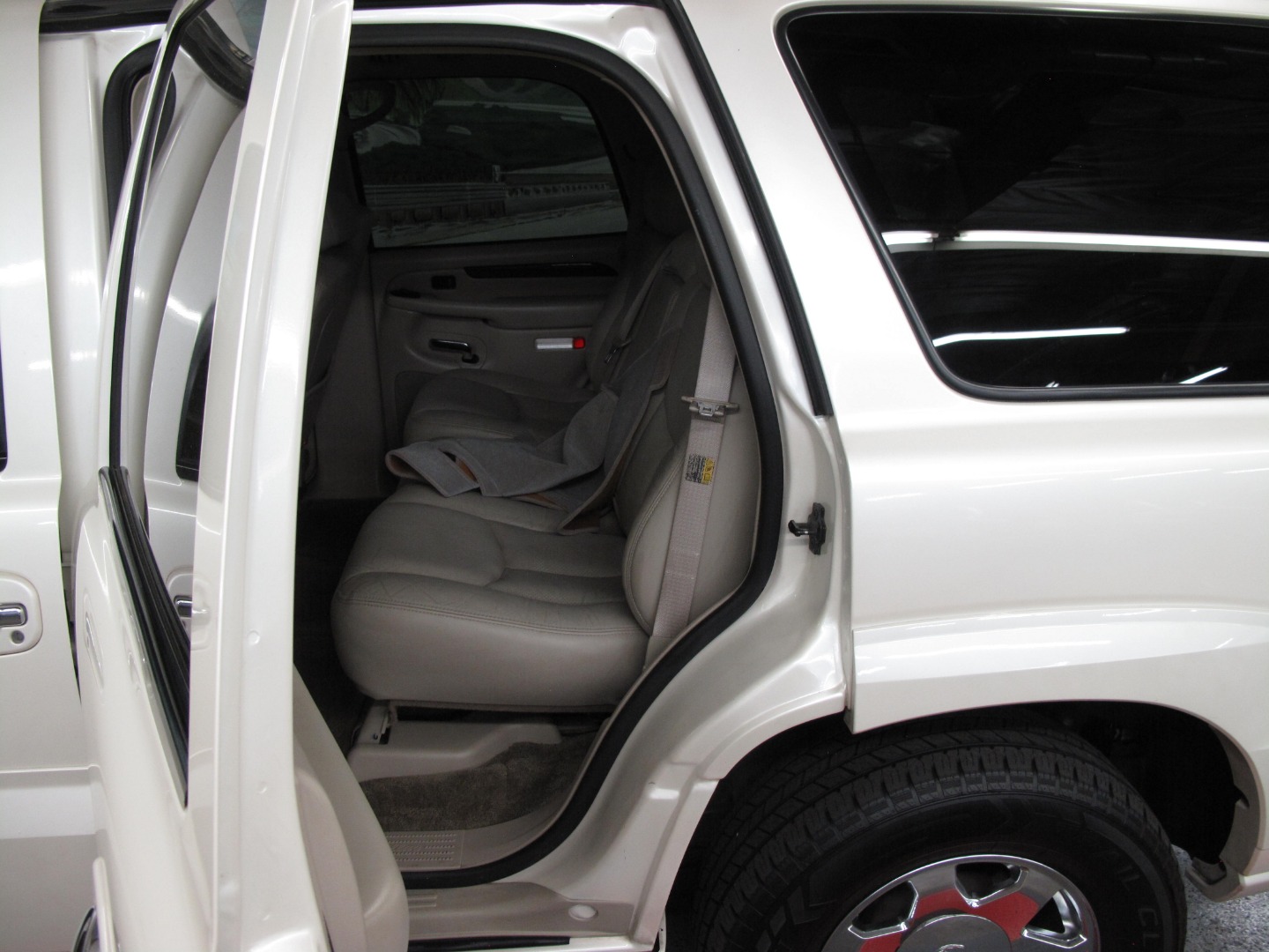 2003 Cadillac Escalade Base - Photo 89