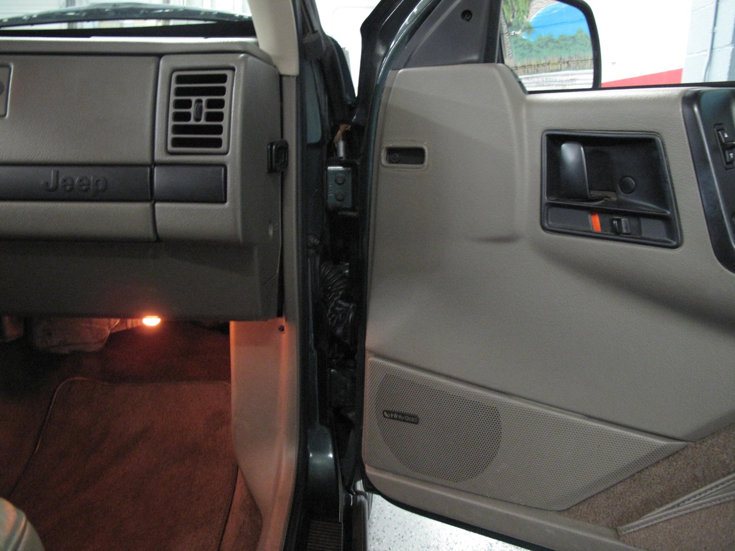 1994 Jeep Grand Cherokee LAREDO - Photo 75