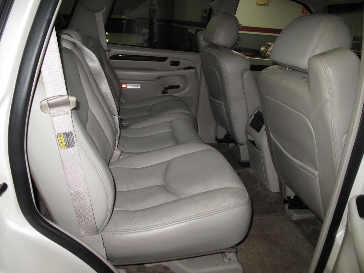 2003 Cadillac Escalade Base - Photo 16