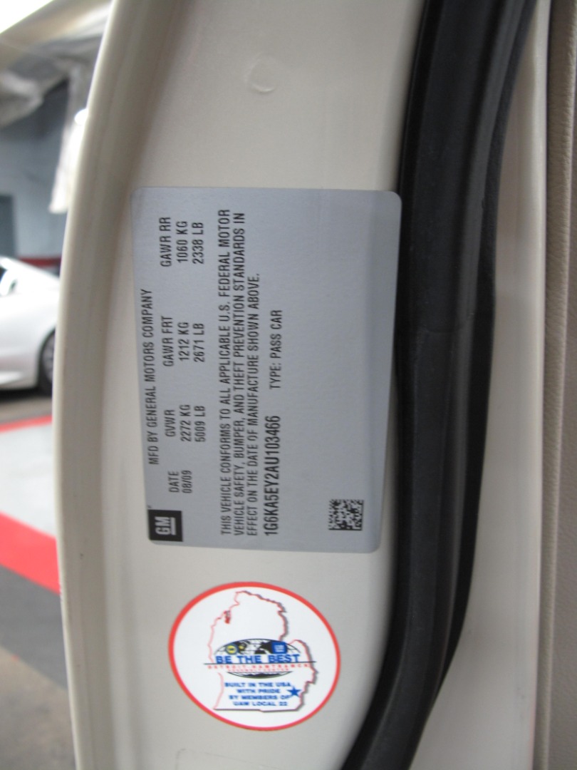 2010 Cadillac DTS Base - Photo 76