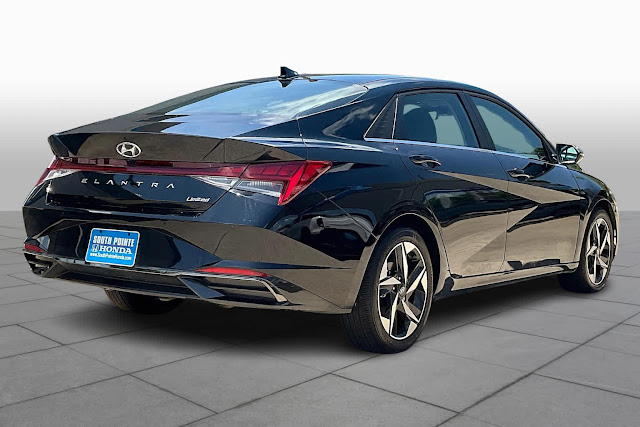 Used 2023 Hyundai Elantra Limited for sale in Tulsa at $22999 # ...
