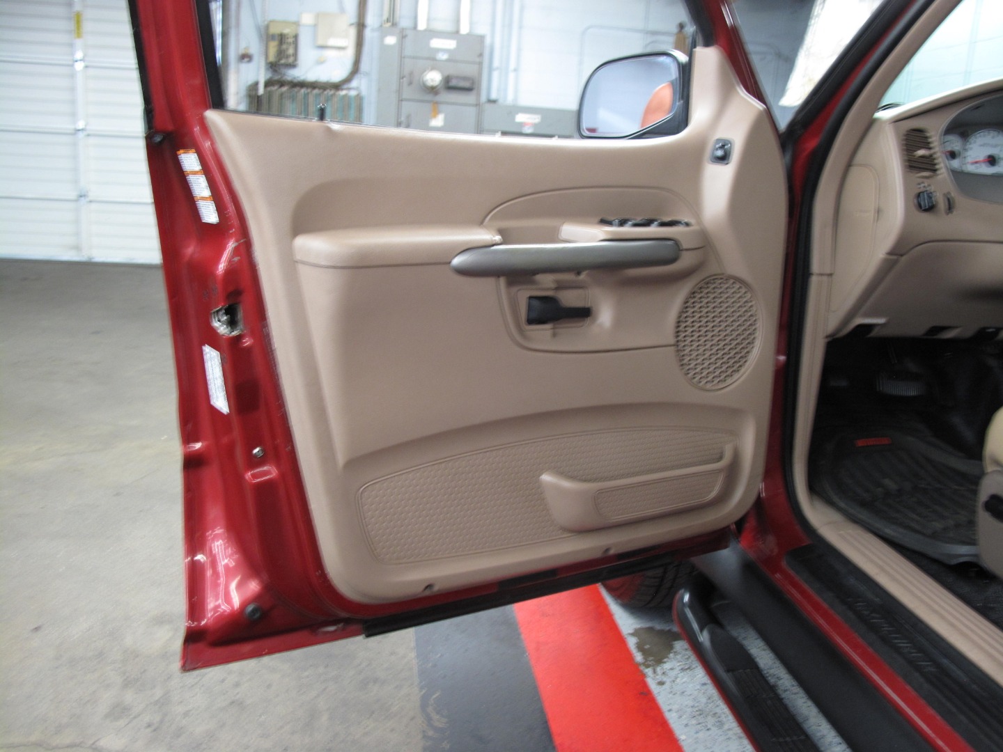 2002 Ford Explorer Sport Trac Base - Photo 8