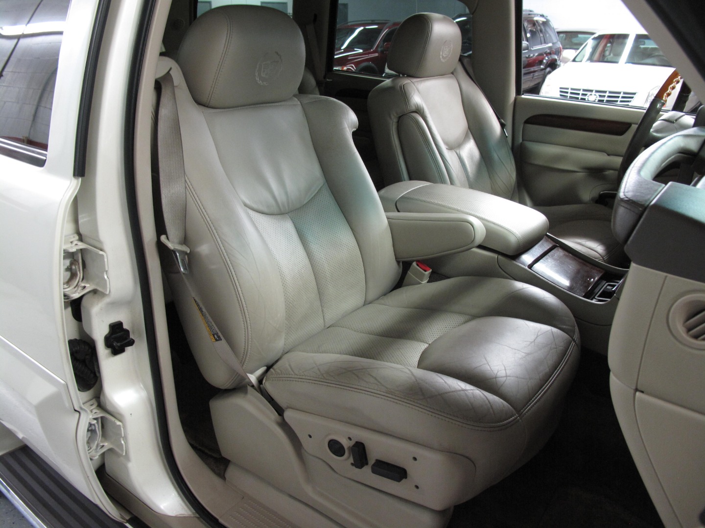 2003 Cadillac Escalade Base - Photo 41