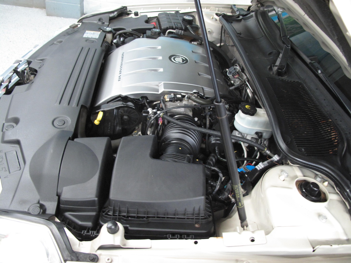 2010 Cadillac DTS Base - Photo 67