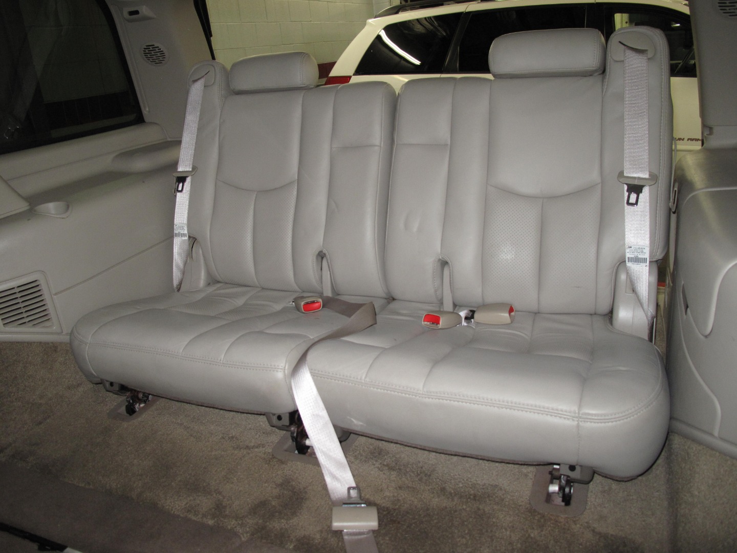 2003 Cadillac Escalade Base - Photo 27