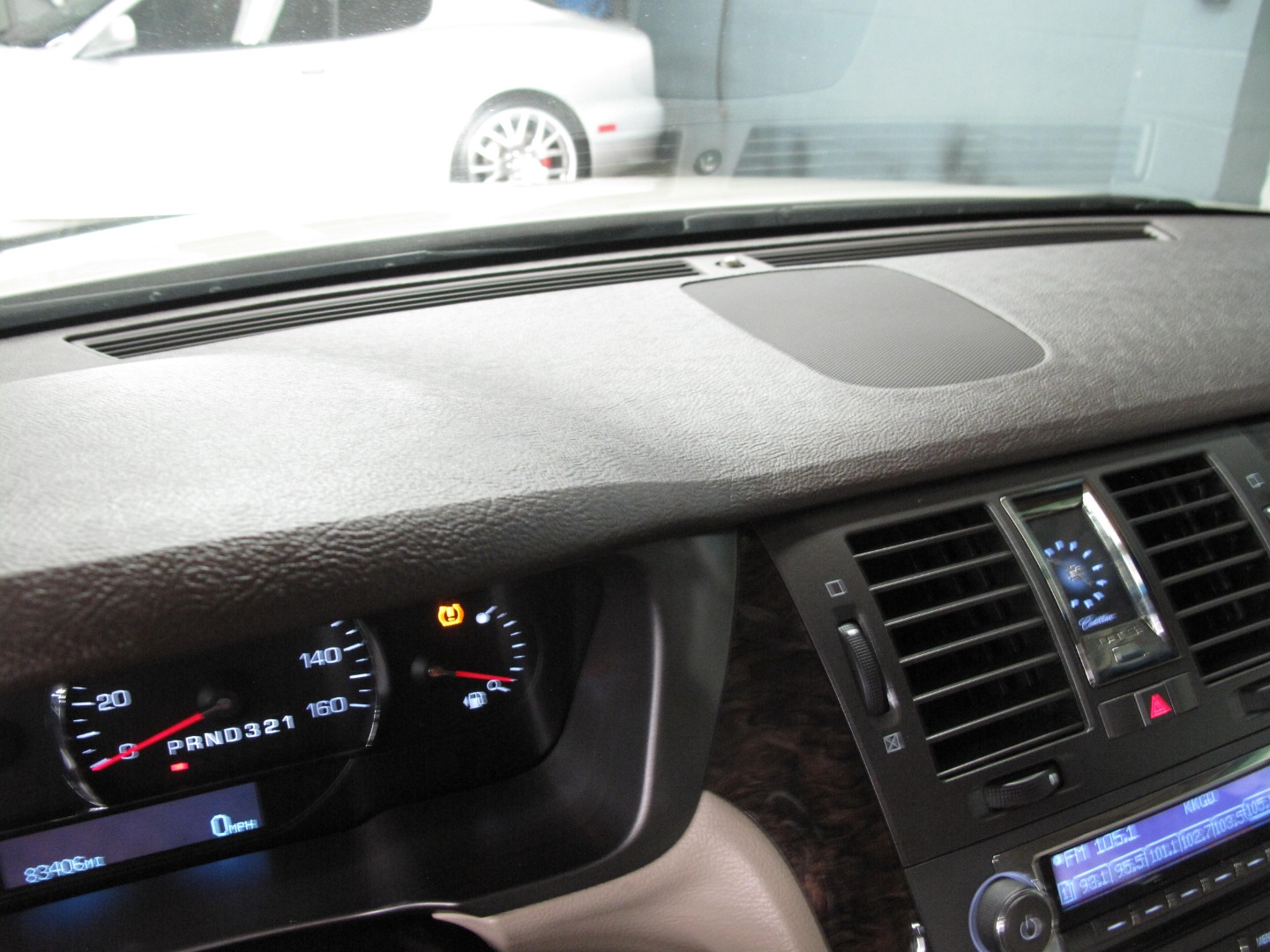 2010 Cadillac DTS Base - Photo 32