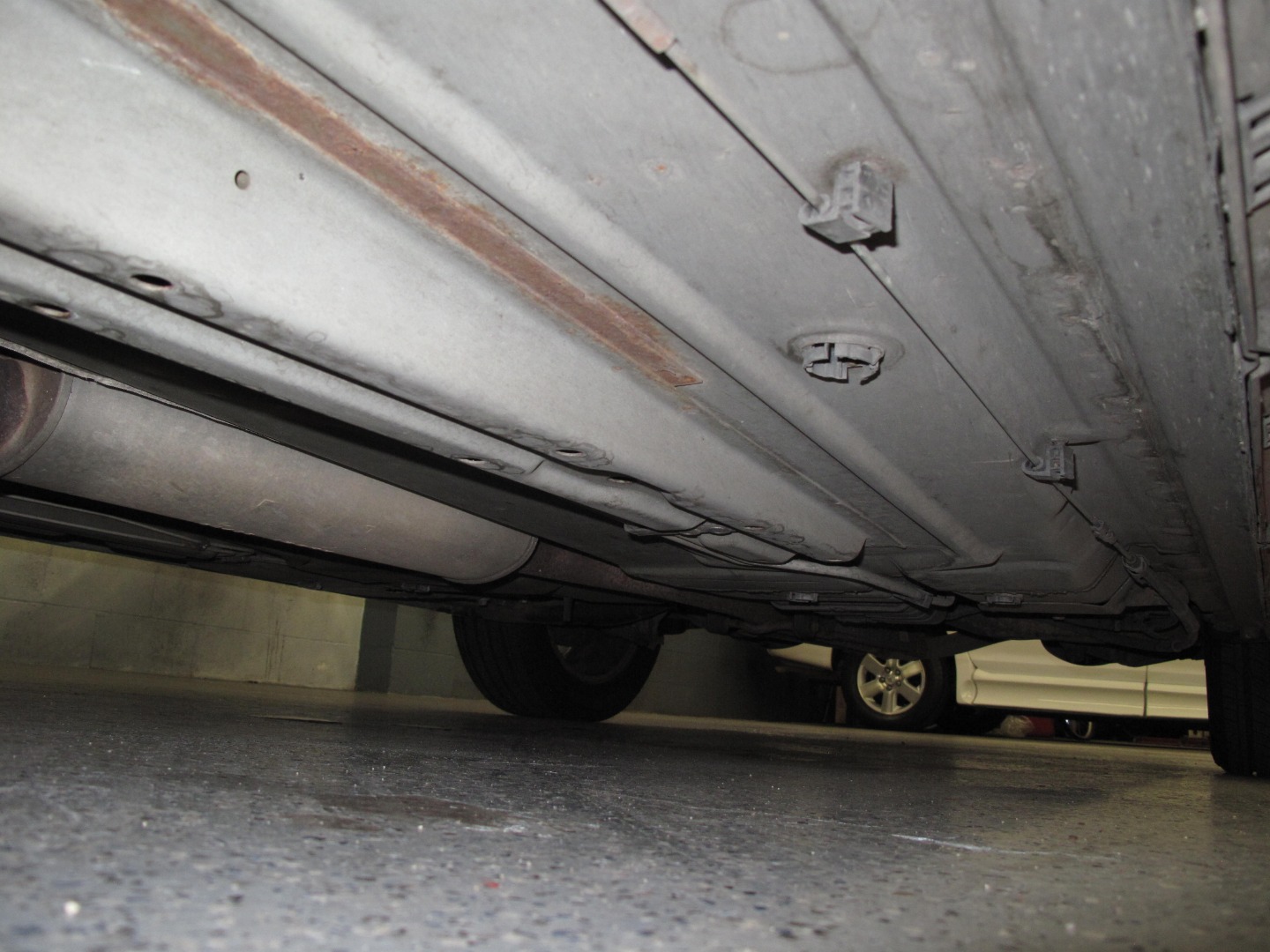 2010 Cadillac DTS Base - Photo 90