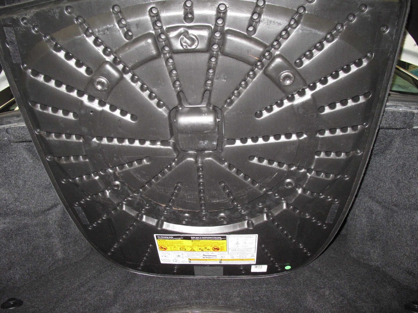 2010 Cadillac DTS Base - Photo 25