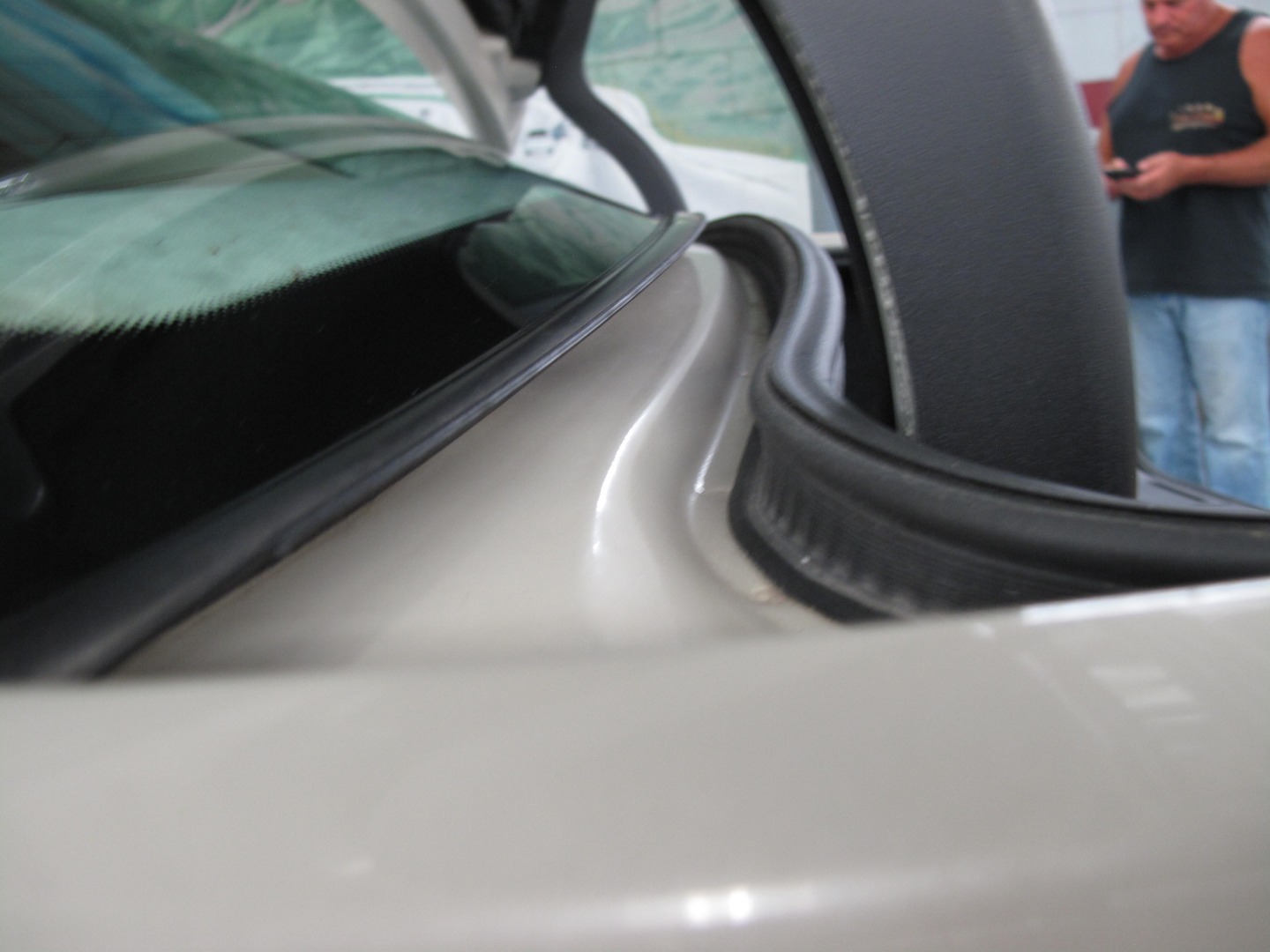 2010 Cadillac DTS Base - Photo 48