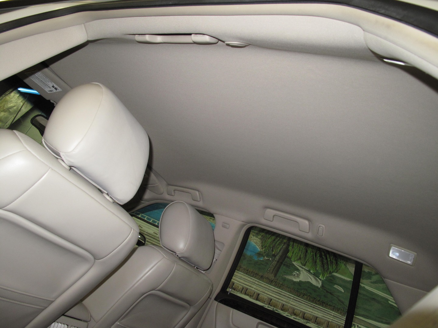2010 Cadillac DTS Base - Photo 15